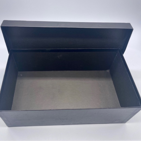 GUCCI Genuine Black Shoe Box for Women’s Shoes and Sandals Size in Photos - Picture 4 of 6